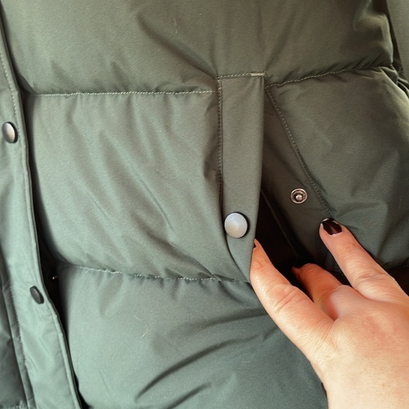 Alpine North - Forillon Vegan Down Short Quilted Puffer Jacket - Deep Green 1X - Picture 7 of 17